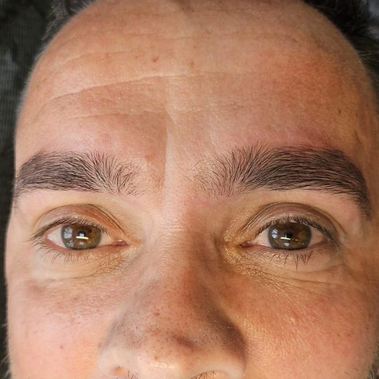 Restructuration des sourcils à Gradignan Restructuration des sourcils à Gradignan – Ligne naturelle adaptée au visage